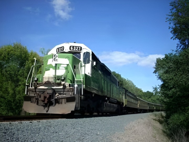 6327 Upscaled a train on a steel track